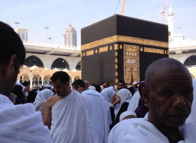 Hal-Hal yang Tak Pernah Diceritakan Teman atau Saudara Kita ketika Pulang Umrah #HipweeJurnal