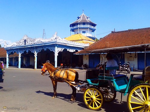 Halaman depan Keraton Surakarta