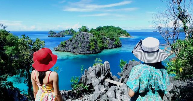 Menyibak Keindahan Teluk Cinta di Pulau Labengki. Pesona Surga Tersembunyi yang Tak Bisa Kamu Dustai!