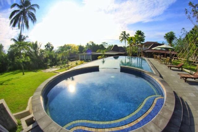 7 Hotel di Jogja dengan Kolam Renang Infinity yang Keren Abis. Cocok Nih Buat Liburan Nanti!