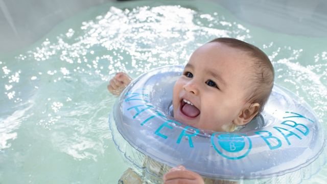 Bukan Saat Newborn, 10 Kado Ini Justru Bisa Diberikan Saat Bayi Sudah Berusia 4 Bulanan