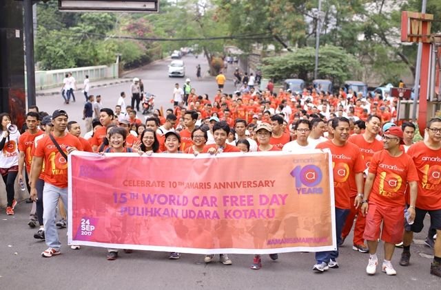 Fun Walk Bersama Amaris Hotel di Hari Jadinya yang Ke-100. Seru!