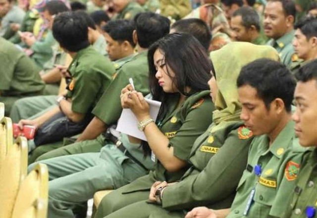 Kalian Pikir Selamanya Nyaman, Padahal Dapat Pacar PNS Ada Nggak Enaknya Juga