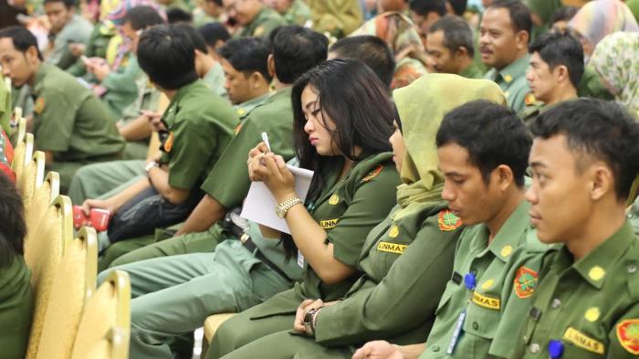 Selagi Pendaftarannya Masih Dibuka, Kamu Perlu Ketahui 6 Sikap yang Perlu PNS Punya