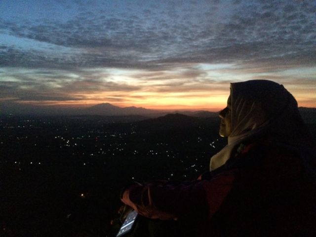 sunrise di watu langit prambanan