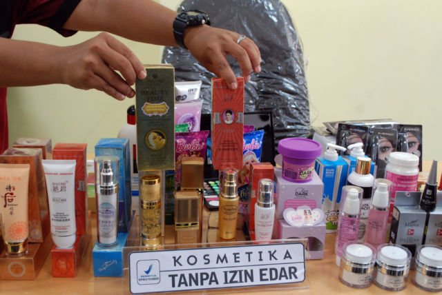 Bahan Kimia Berpotensi Bahaya Ini Masih Banyak Ditemukan dalam Kosmetik, Seberapa Amankah Punyamu?