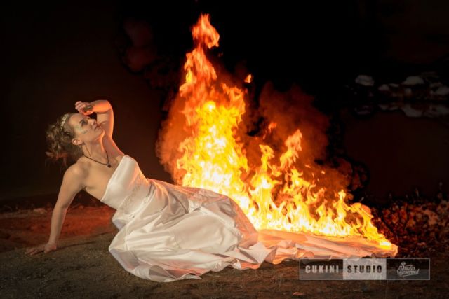 Inilah Prosedur Berbahaya Prewedding dengan Konsep Bakar Gaun yang Lagi Hits di Instagram. Ih, Ngeri!