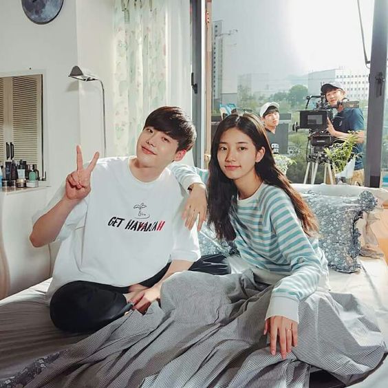 Lee Jong Suk dan Bae Suzy sebagai pemeran utama