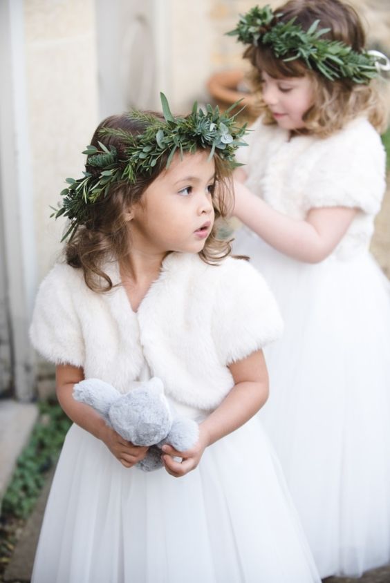 14 Inspirasi Gaun Flower Girl untuk Hari Pernikahanmu Nanti. Lihatnya Bikin Gemas!