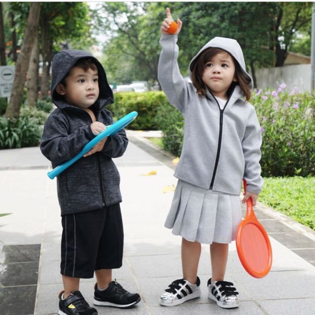 Galeri 12 Potret si Kembar Zac dan Zoe Anak Jonathan Frizzy. Selain Lucu, Mereka Juga Stylish Abis