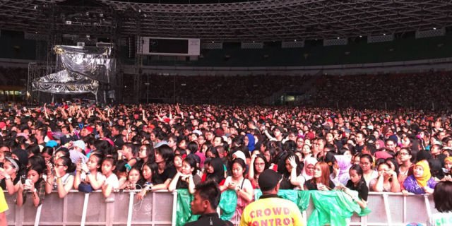 Merasa Dilecehkan Sebelum Masuk Konser, Fans Asing Sakit Hati dan Kapok Nonton Music Bank Jakarta