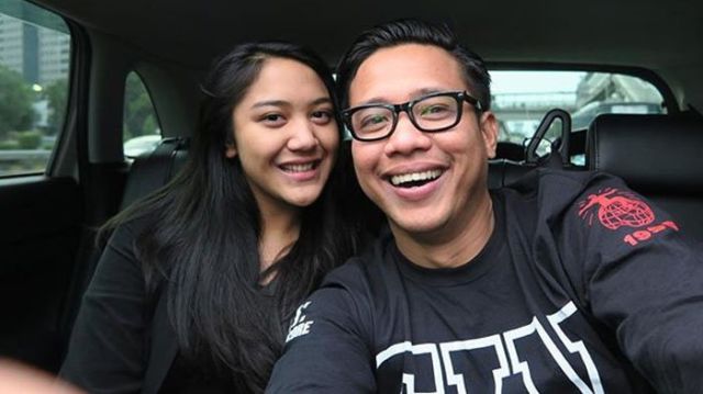 Gofar Hilman dan Putri Tanjung. Pasangan Anak Punk dan Anak Konglomerat yang Bakal Bikin Kamu Kagum