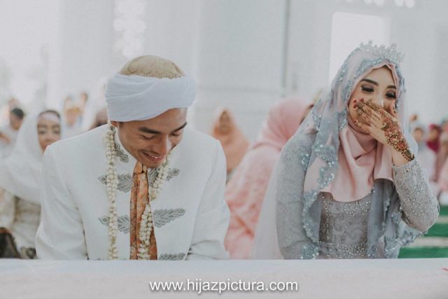 Kisah Cinta Alma: dari Bergaul dengan Awkarin, Berhijrah, Hingga Dinikahi Taqy Malik Seorang Hafiz Quran