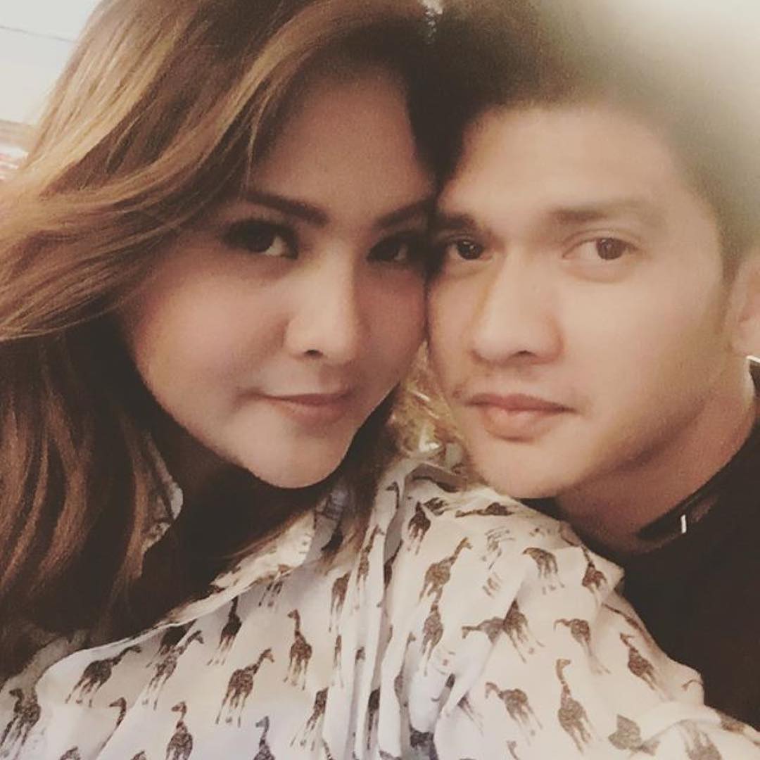 Begini Cara Iko Uwais Dukung dan Besarkan Hati Sang Istri. Di Mana Lagi Cari Suami yang Kayak Gini?