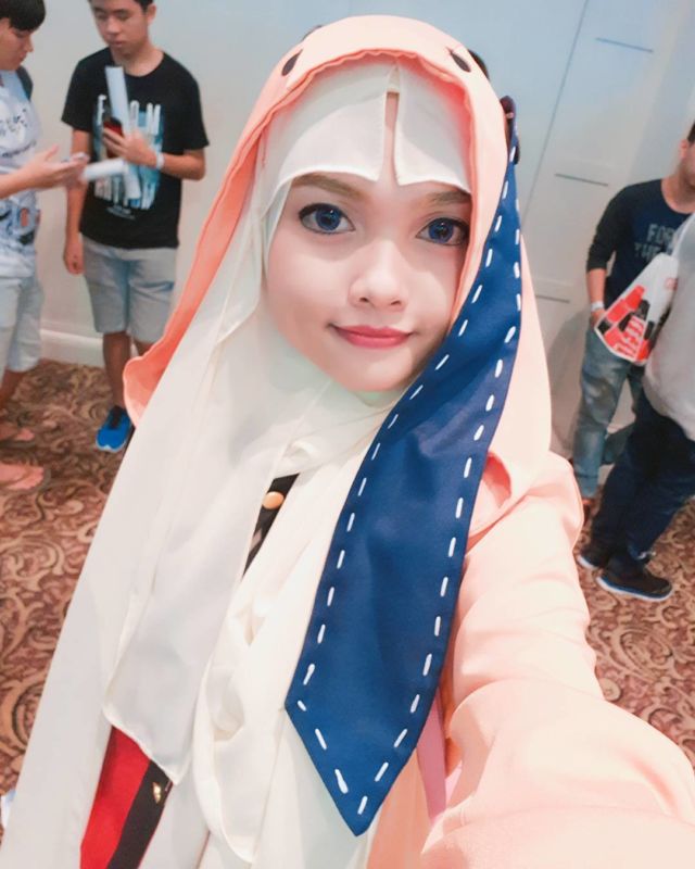 Meski Berhijab, Cewek Ini Tetap Bisa Jadi Cosplayer. Kreatif Banget!