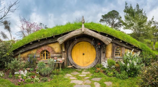 Rumah Hobbit di Farm House Susu