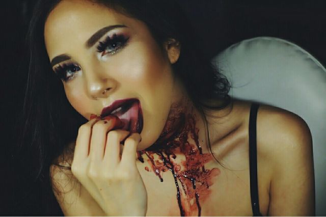 Bloody-Neck make up