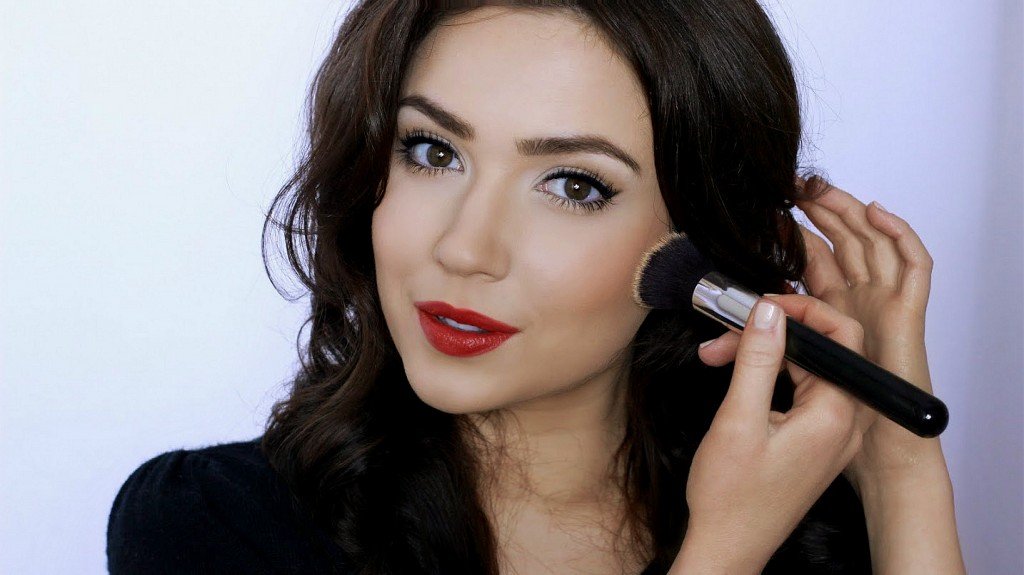 5 Beauty Vlogger Muda Indonesia yang Inspiratif