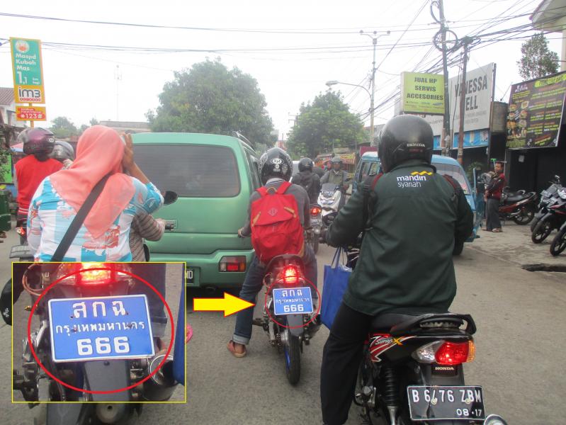 Oh, Jadi Ini Alasan Kenapa Banyak Motor Pakai Pelat Nomor Thailand