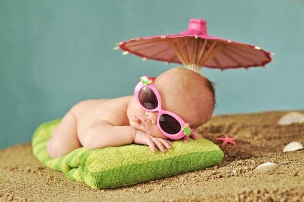 15 Inspirasi Foto Bayi Baru Lahir yang Super Kece. Temanya Bisa Kamu Sontek Nih