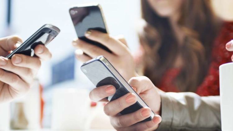 7 Hal Yang Bikin Bete Pengguna Smartphone