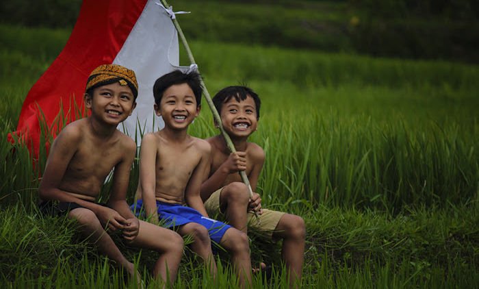 Wujud Cinta ke Tanah Air yang Tak Muluk-muluk tapi Berkesan di Zaman Now