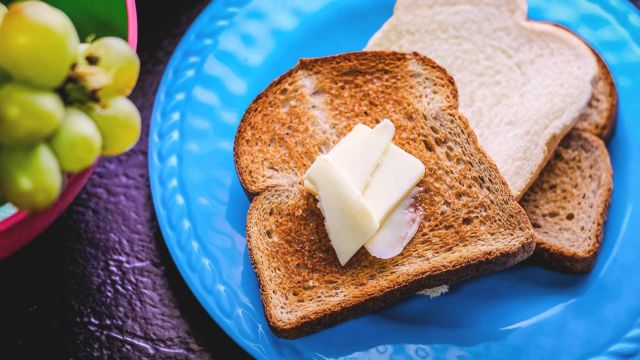 Sama-sama Pengganti Nasi, Ketahui 5 Perbedaan Roti Tawar dan Roti Gandum. Awas, Jangan Salah Pilih!