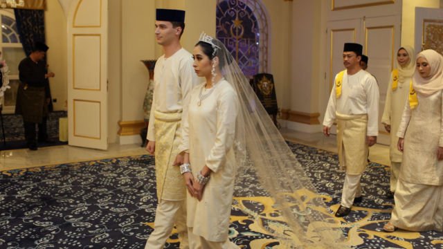 Deretan Gaun Pengantin Pernikahan Keluarga Kerajaan di Seluruh Dunia. Glamor dan Elegan, Semua Ada!