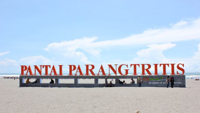 5 Pantai di Pulau Jawa ini Punya Mitos dan Pantangan yang Unik, Berani Melanggar?