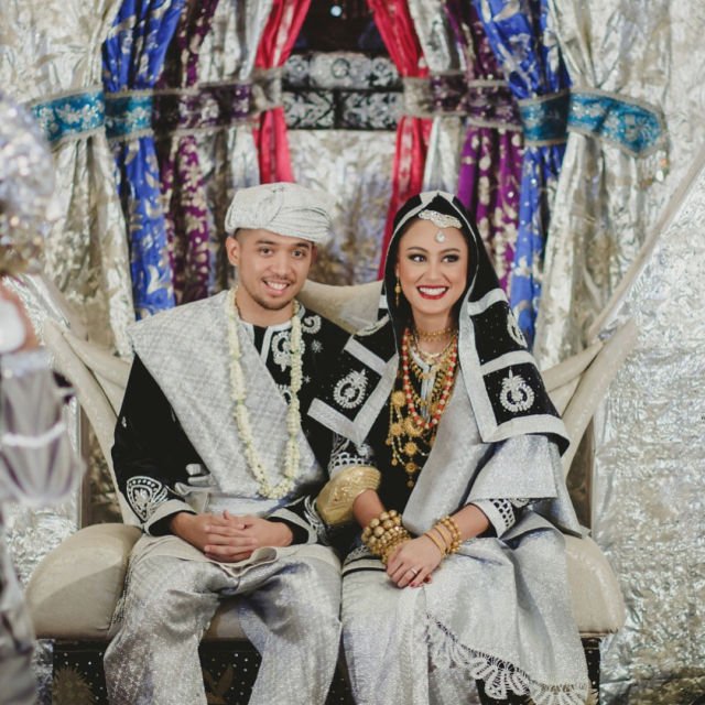 Ragam Busana Pengantin Adat Koto Gadang dengan Sentuhan 