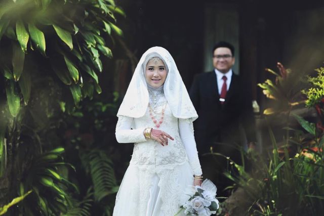 Ragam Busana Pengantin Adat Koto Gadang dengan Sentuhan Warna-warna Cerah Nan Elok. Sungguh Meriah!