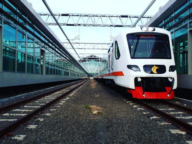 Kabar Gembira, Kereta Bandara Soekarno Hatta Segera Beroperasi. Begini Mewahnya Kereta Ini!