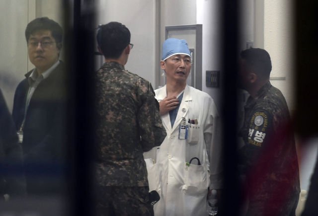 Melarikan Diri dan Terluka, Dokter Malah Kaget Banget Melihat Isi Perut Tentara Korea Utara Ini