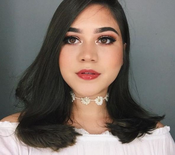 Glam look ala Sarah Ayu