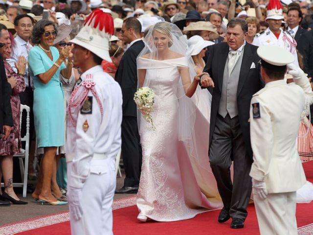 Deretan Gaun Pengantin Pernikahan Keluarga Kerajaan di Seluruh Dunia. Glamor dan Elegan, Semua Ada!