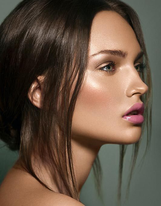 5 Make Up untuk Tampilan Dewy Look