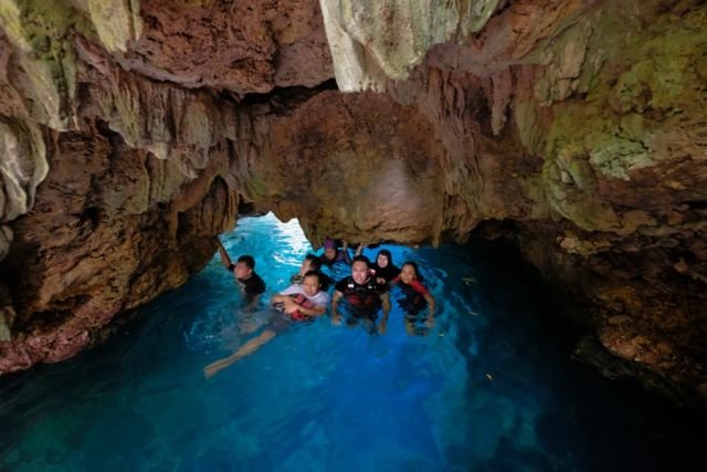 Sekali Seumur Hidup Kamu Harus ke Pulau Derawan dan Renang sama Ubur-ubur, Ini Bocoran Budgetnya!