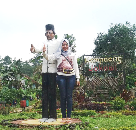 Disini ada Kampung Amsterdam, Kampung My Darling dan juga Kampung Jokowi