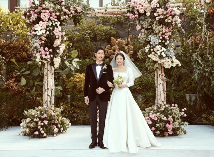 Menebak-nebak Berapa Biaya yang Dikeluarkan SongSongCouple Buat Pernikahan Mereka. Hasilnya, Fantastis!