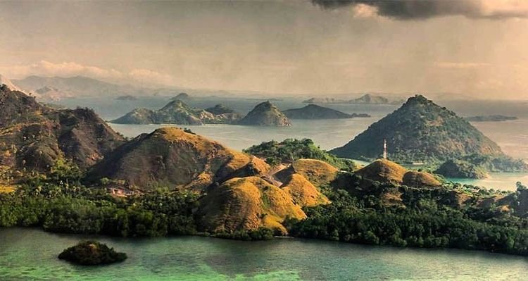 Berlibur ke Dunia Lain di Taman Nasional Komodo