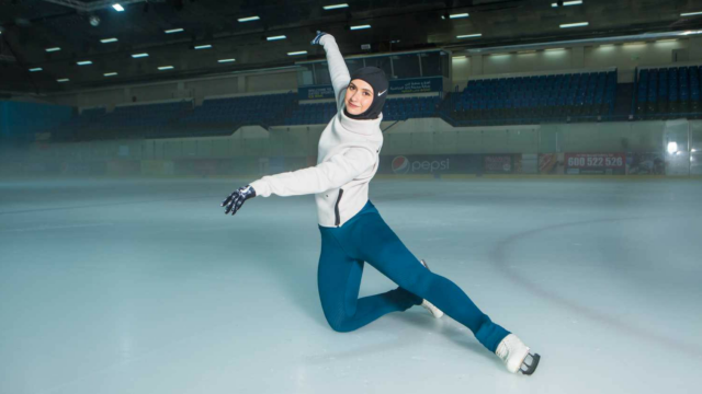 Hijab Makin Diterima di Sport Internasional, Begini Kisah Hebat Ice Skater Berhijab Pertama di Dunia