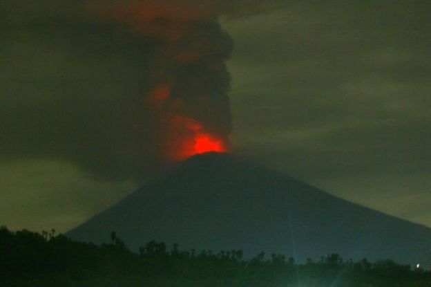 Gunung Agung Erupsi Kedua Kalinya, Begini Potret Dampaknya Bagi Kehidupan Manusia