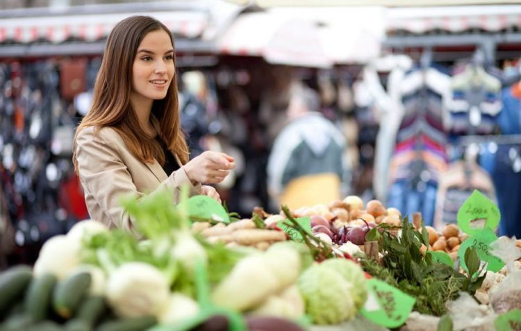 8 Trik Hemat Saat Belanja di Supermarket. Habisnya, di Sana Banyak Banget Godaan Sih!