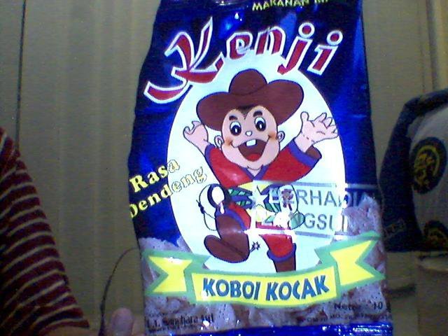 Jangan Ngaku Anak 90-an Kalau Kamu Asing dengan 10 Cemilan Legendaris Ini! Bikin Kangen Nggak Sih?