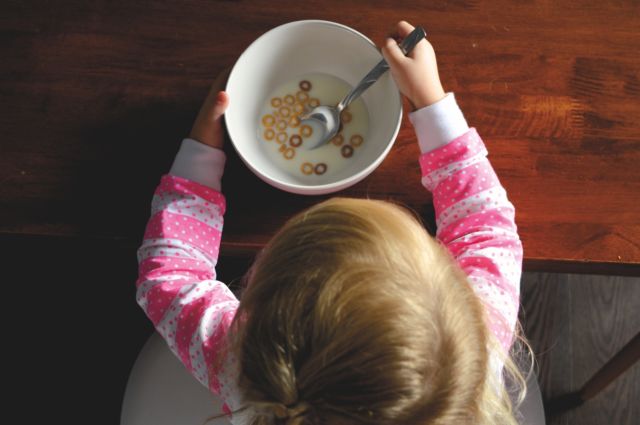 Berikan Si Kecil Alat Makan Khusus