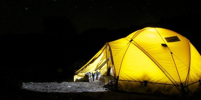 Mendirikan Tenda Dome