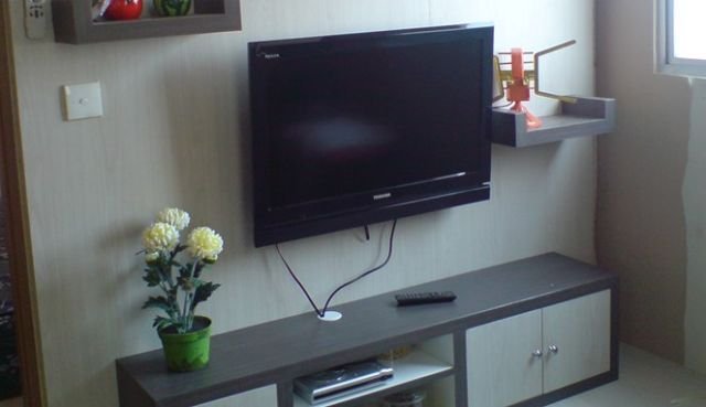 tv kamar kos