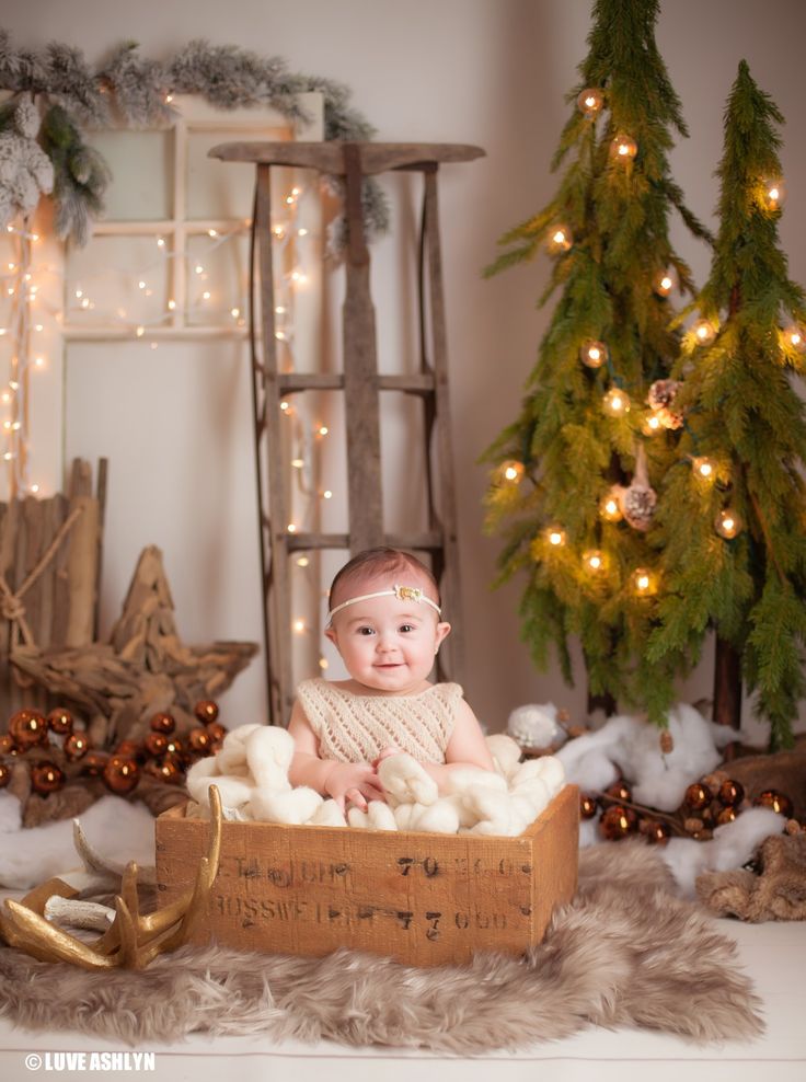 12 Ide Foto Anak Bayi Bertema Natal. Imut Maksimal, Bikin Gemes, Bikin Lekas Ingin Punya Juga. #eh