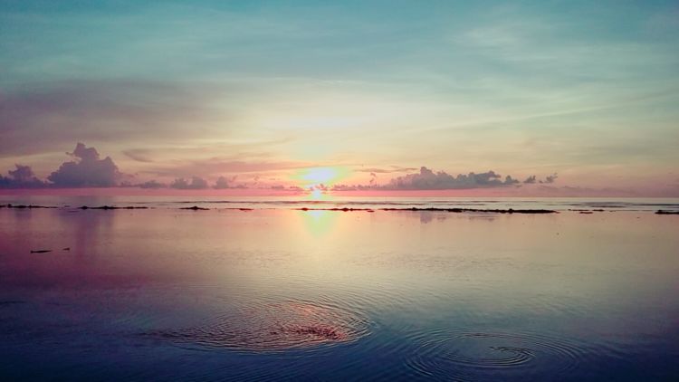 Laut dan Segala Isinya, Juga Jiwa Hatiku yang Tersobek Di Sana