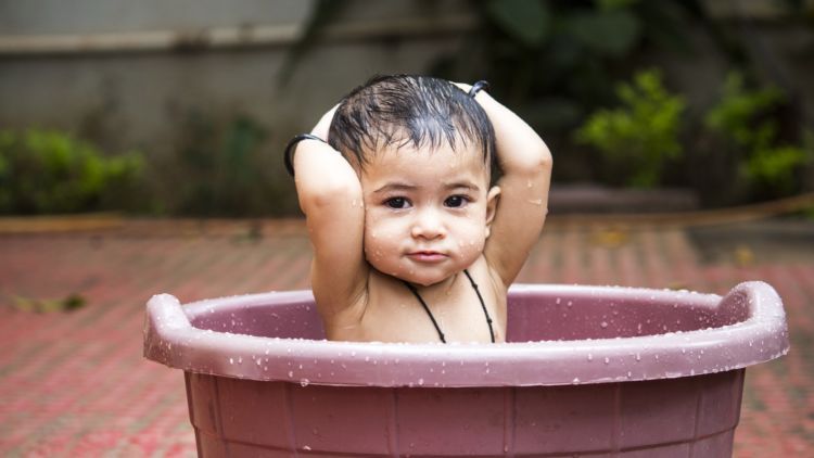 8 Dalih Kenapa Kamu Pengen Balik Lagi Jadi Bayi Saat Tengah Dirundung Masalah. Coba Jujur Sini~